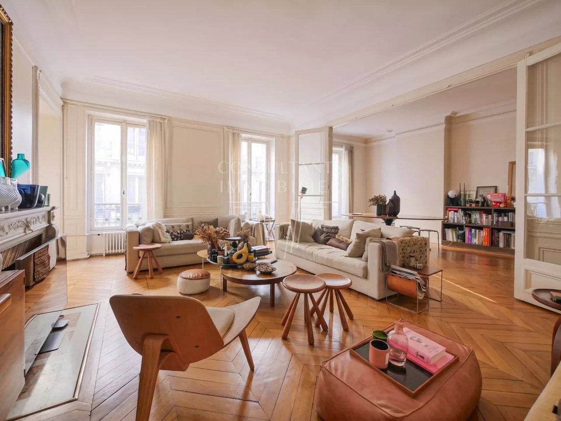 Apartment in Parc Monceau, Paris 8e Arrondissement, Paris 2 - 17382699
