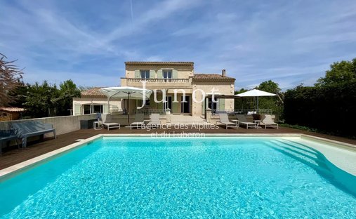 Country House in Saint-Rémy-de-Provence, Provence-Alpes-Côte d'Azur, France 1