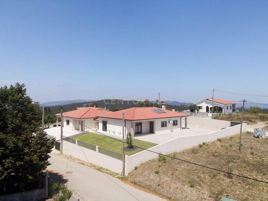 Villa in Miranda do Corvo, Coimbra District, Portugal 1 - 18371270