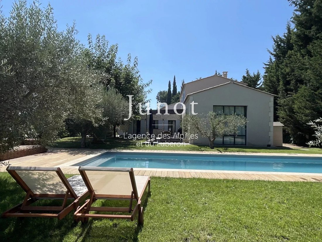 Villa in Maussane-les-Alpilles, Provence-Alpes-Côte d'Azur, France 1 - 18538550