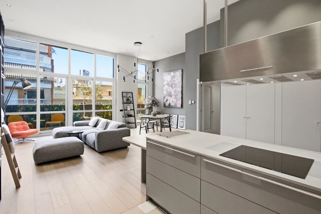Apartment in Eixample, Barcelona, Spain 5 - 18538473