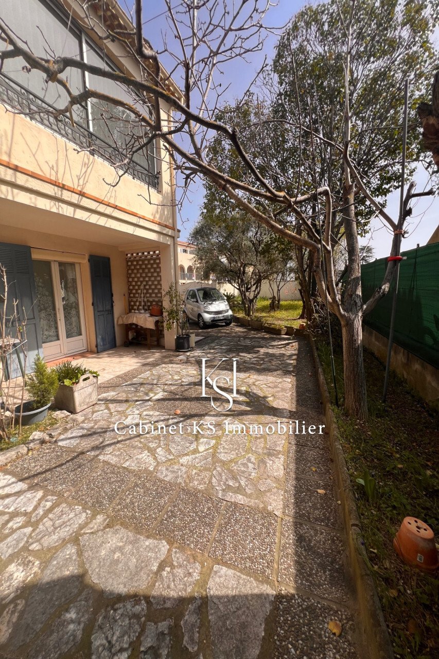 Villa in Centre Ville, Saint-Maximin-la-Sainte-Baume, France 3 - 18533158