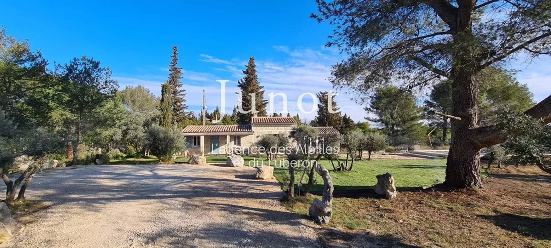 Country House in Saint-Rémy-de-Provence, Provence-Alpes-Côte d'Azur, France 2 - 13688648