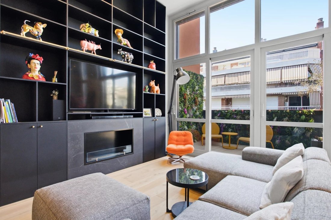 Apartment in Eixample, Barcelona, Spain 4 - 18538473