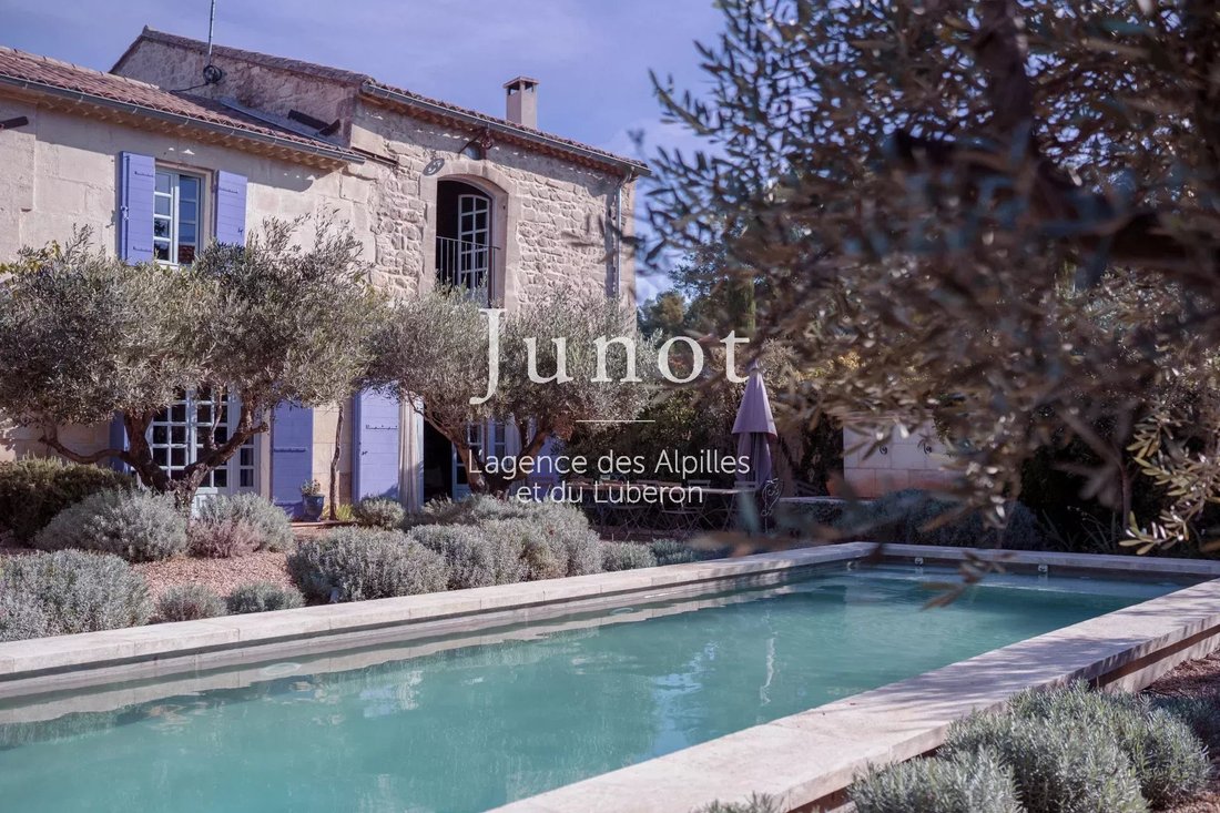 Casa de Campo en Maussane-les-Alpilles, Provenza-Alpes-Costa Azul, Francia 4 - 18538604