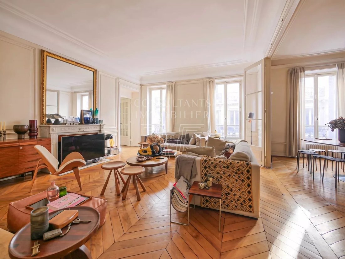 Apartment in Parc Monceau, Paris 8e Arrondissement, Paris 1 - 17382699