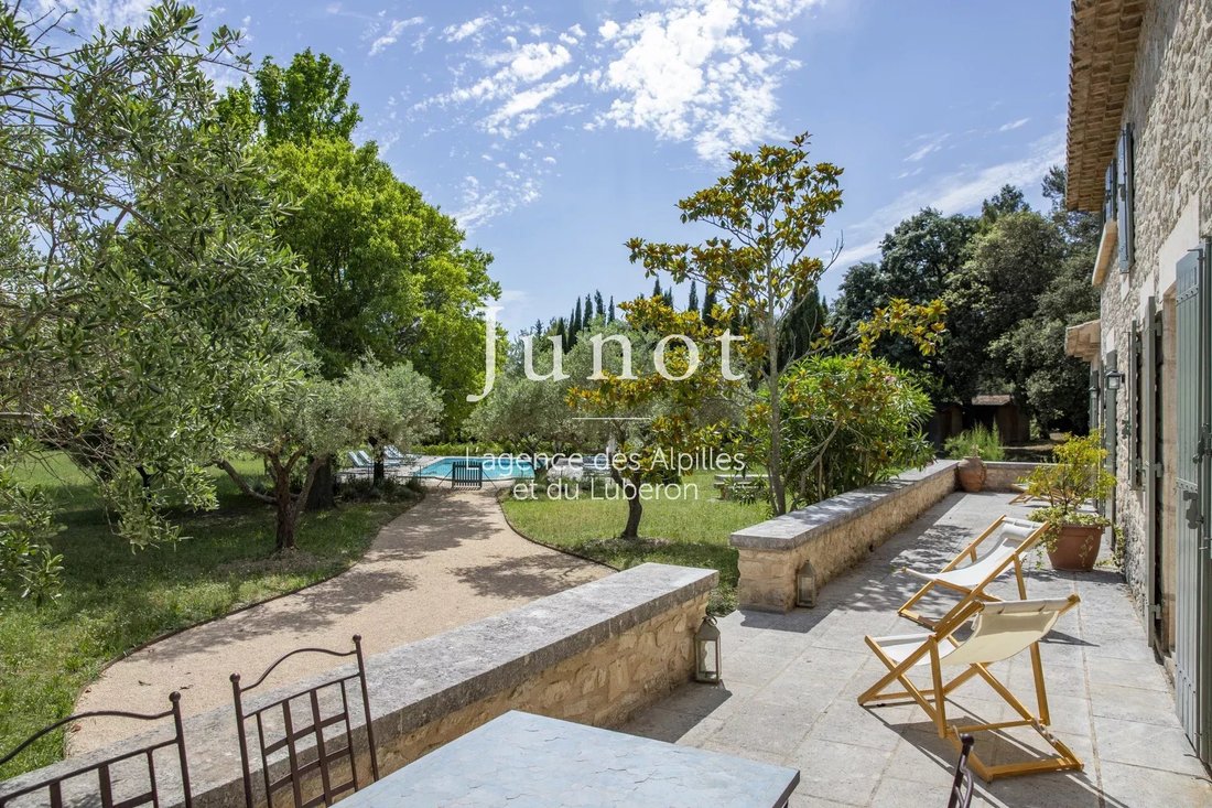 Country House in Les Baux-de-Provence, Provence-Alpes-Côte d'Azur, France 4 - 18538648