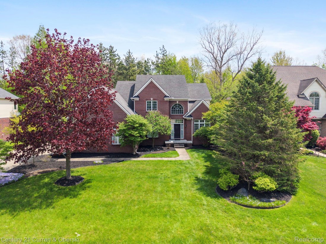 House in Farmington Hills, Michigan, United States 4 - 18538386