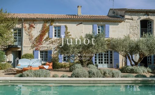 Country House in Maussane-les-Alpilles, Provence-Alpes-Côte d'Azur, France 1