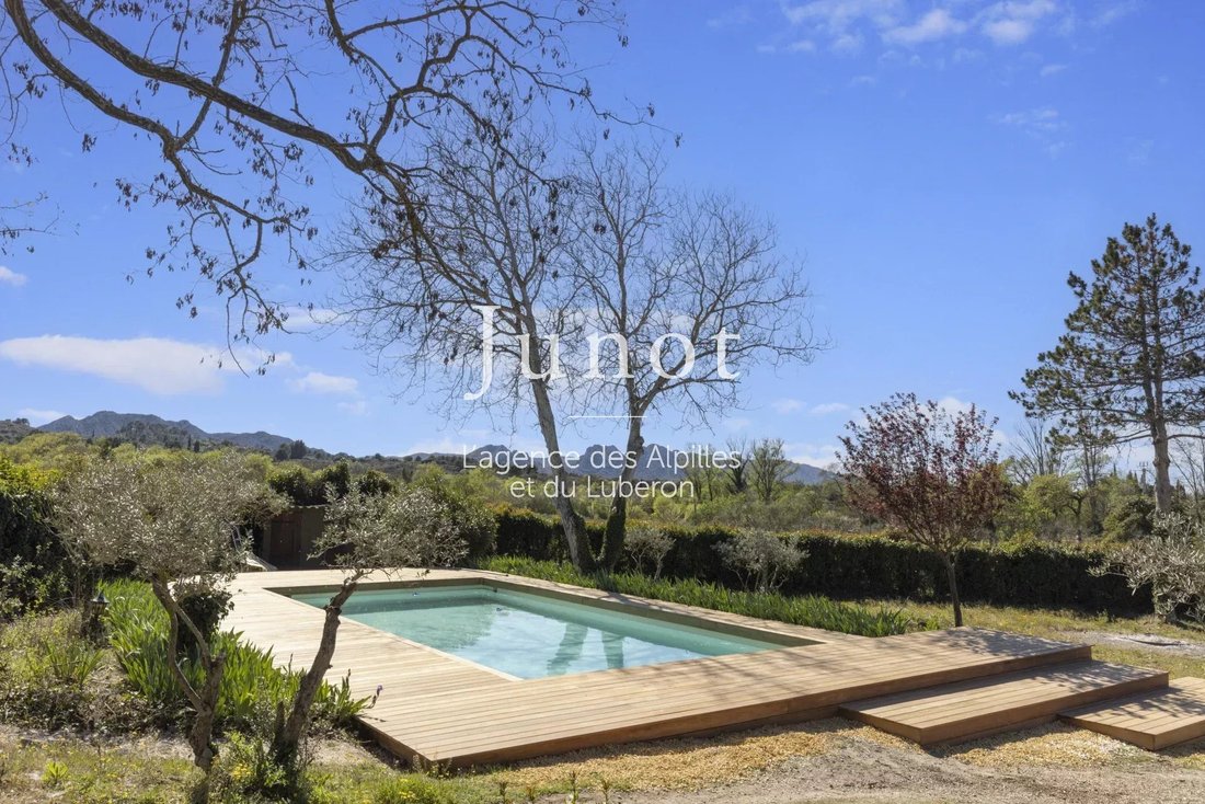 Villa in Eygalières, Provence-Alpes-Côte d'Azur, France 1 - 18538613