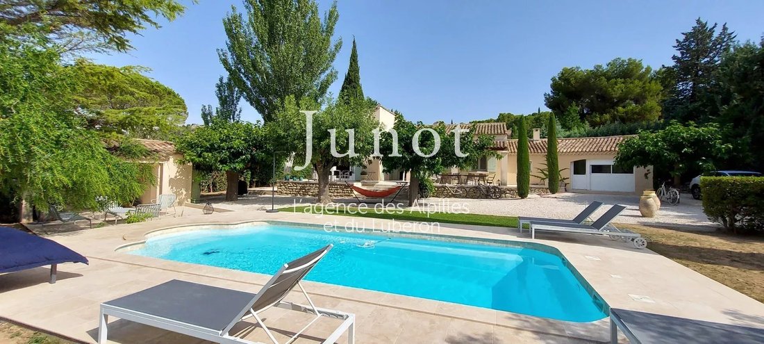Villa in Maussane-les-Alpilles, Provence-Alpes-Côte d'Azur, France 1 - 18538615