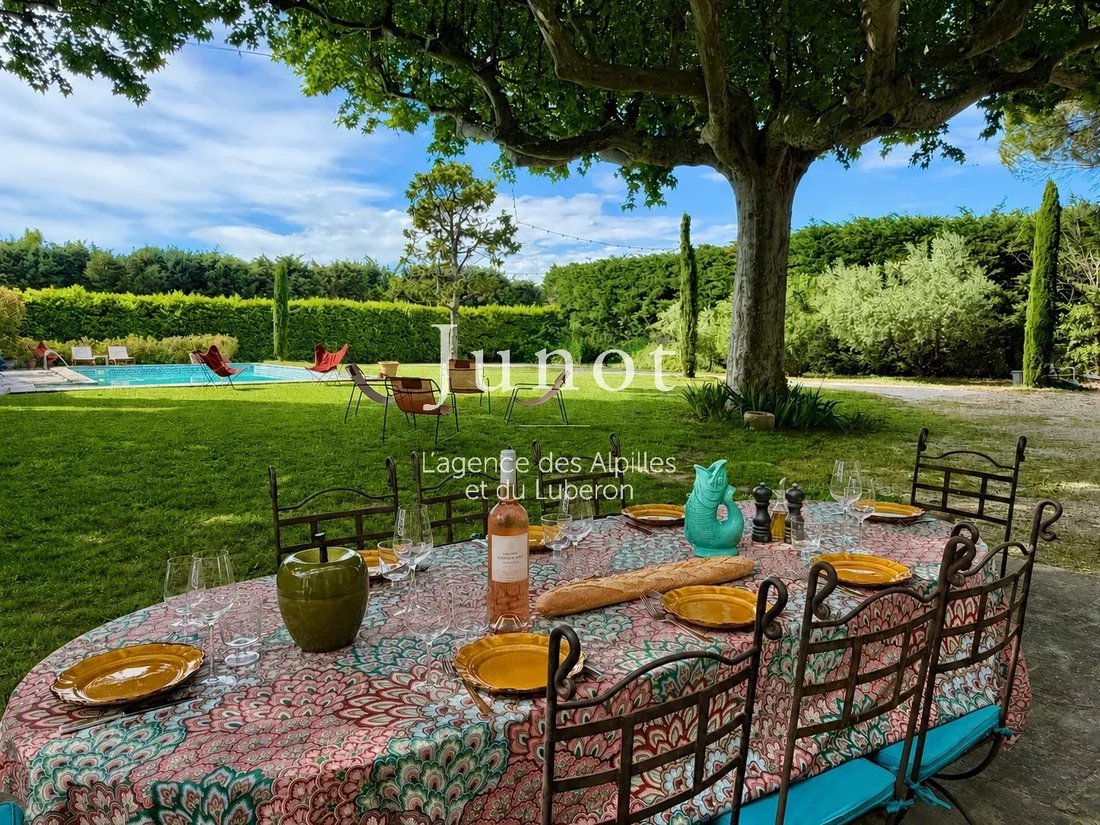 Country House in Saint-Rémy-de-Provence, Provence-Alpes-Côte d'Azur, France 2 - 18538630