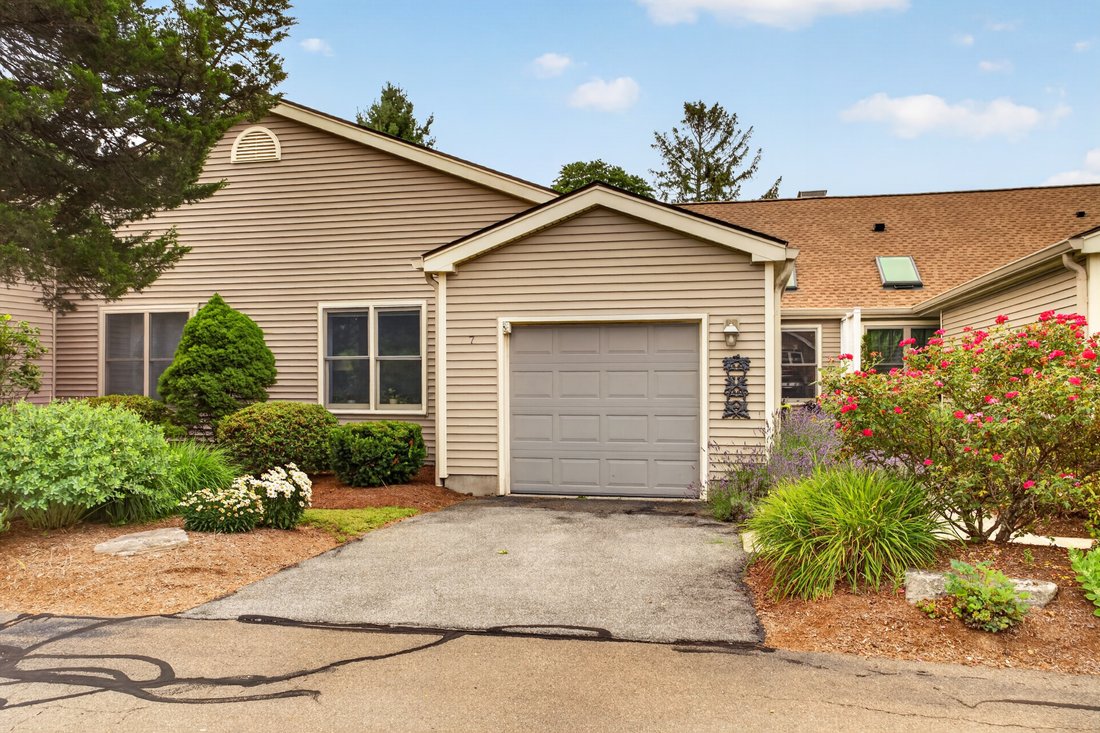 Condo in Old Saybrook, Connecticut, United States 1 - 18538392