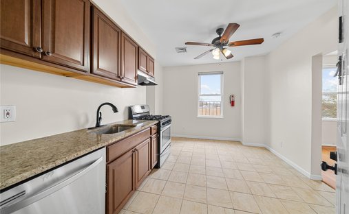 New Hyde Park, New York, United States 1