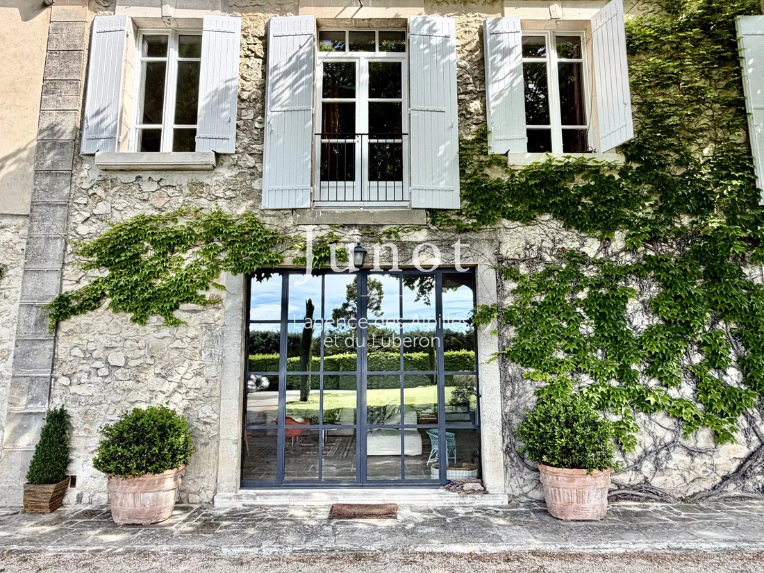 Country House in Saint-Rémy-de-Provence, Provence-Alpes-Côte d'Azur, France 3 - 18538630