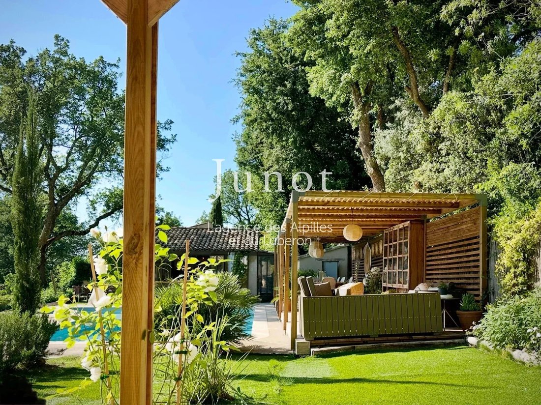 Villa in Robion, Provence-Alpes-Côte d'Azur, France 5 - 18538599