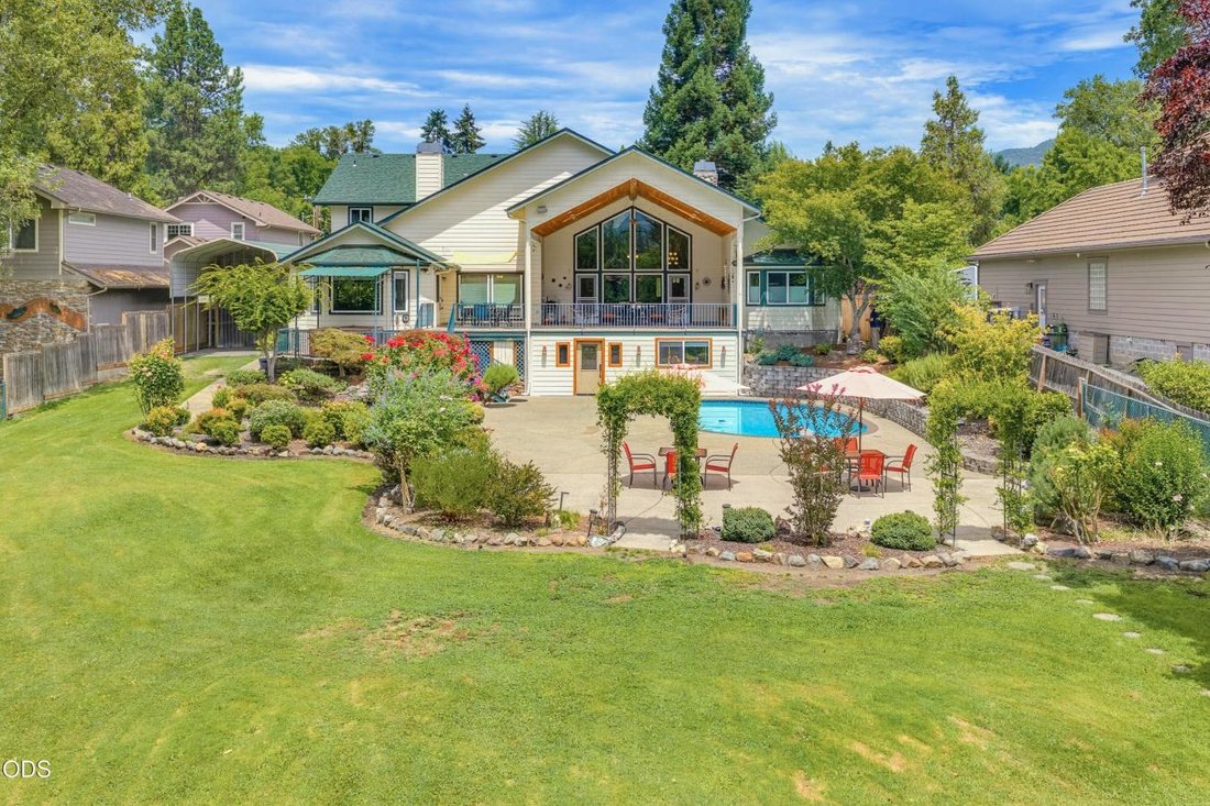 House in Grants Pass, Oregon, United States 1 - 18538450