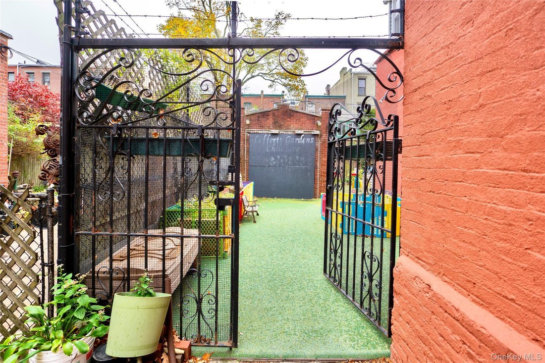 House in New York, New York, United States 5 - 18536005