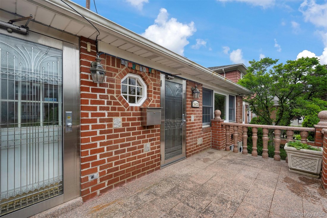 House in New York, New York, United States 2 - 18536008