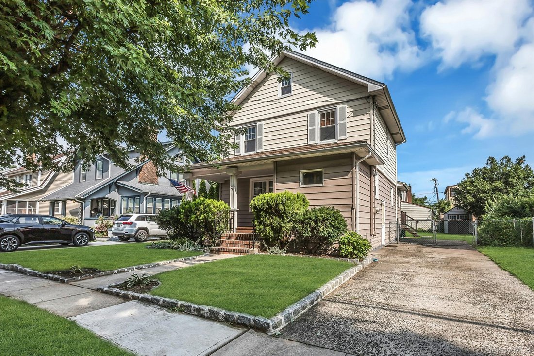 House in Lynbrook, New York, United States 1 - 18536110