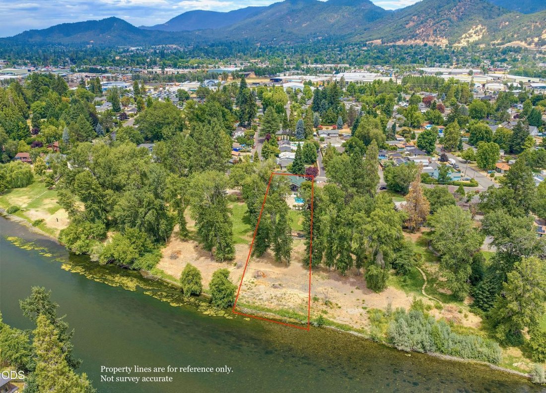 House in Grants Pass, Oregon, United States 2 - 18538450