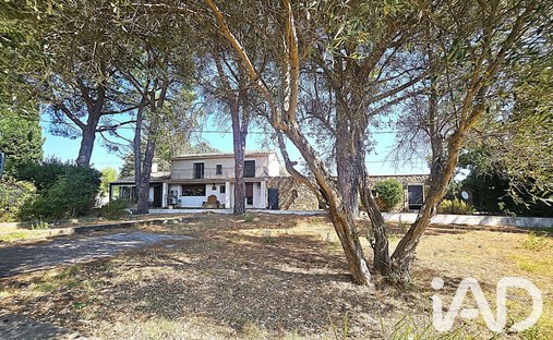 House in Sud, Le Luc, France 1
