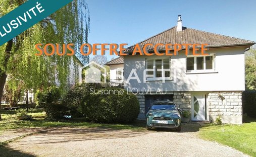 House in L'Étang-la-Ville, Ile-de-France, France 1