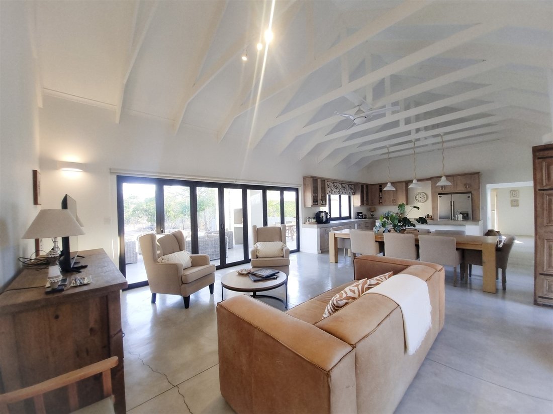 House in Hoedspruit, Limpopo, South Africa 5 - 14882365