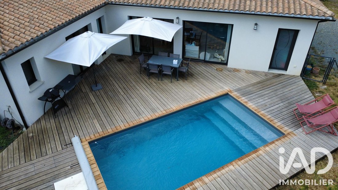 House in Carignan-de-Bordeaux, Nouvelle-Aquitaine, France 1 - 18540804