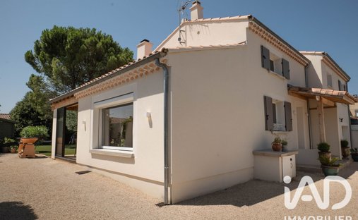 House in Catalins-Gondole, Montelimar, France 1