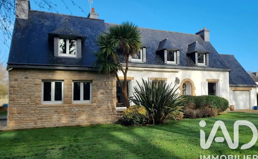 House in Riec-sur-Belon, Brittany, France 1