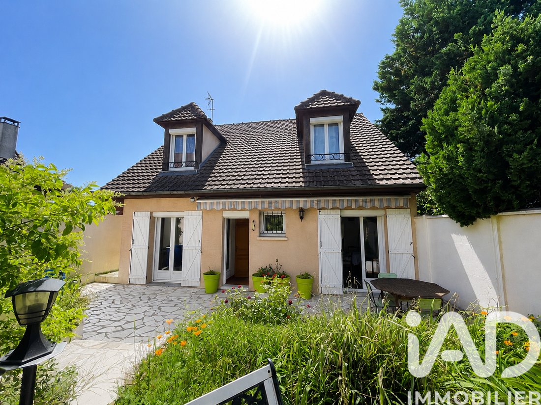 House in Montesson, Ile-de-France, France 1 - 18414176