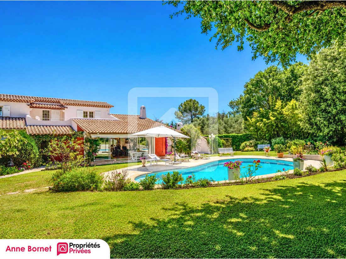 Villa in Le Rouret, Provence-Alpes-Côte d'Azur, France 2 - 18538921