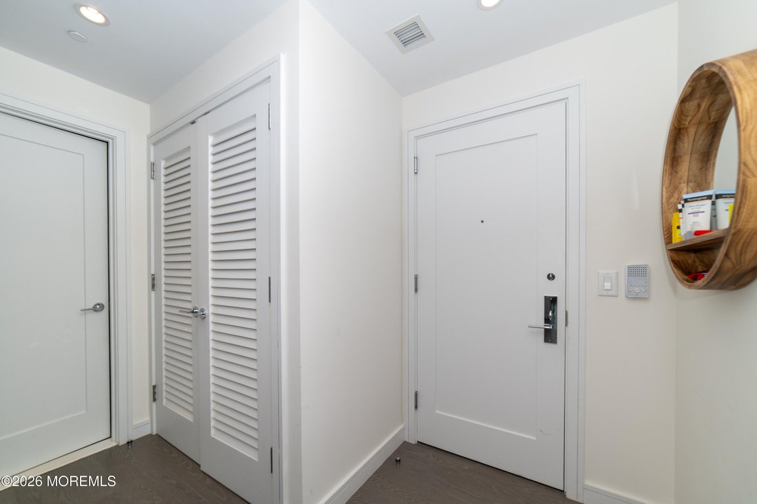 Condo in Long Branch, New Jersey, United States 1 - 18538695