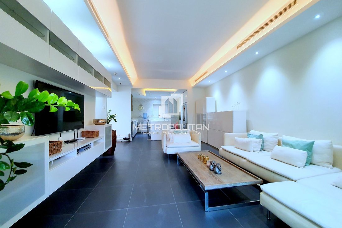Apartment in Downtown Dubai, Dubai, United Arab Emirates 2 - 18538703