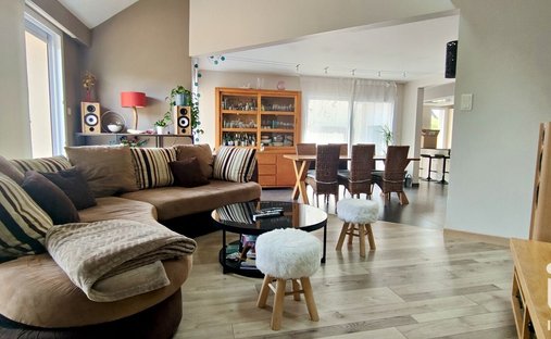 House in La Chapelle-sur-Erdre, Pays de la Loire, France 1