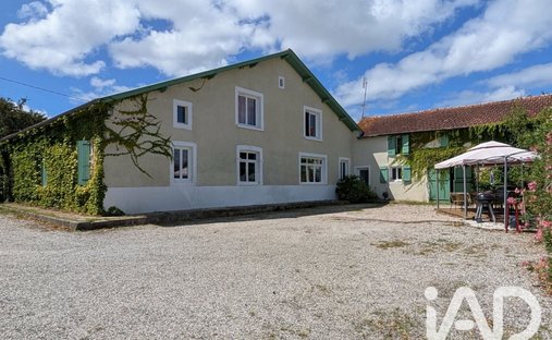 House in Ossages, Nouvelle-Aquitaine, France 1