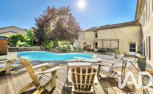 House in Beychac-et-Caillau, Nouvelle-Aquitaine, France 1