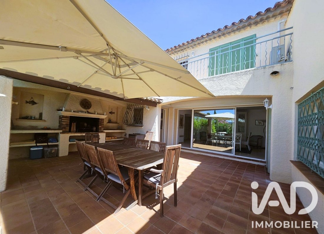 House in Frejus, Provence-Alpes-Côte d'Azur, France 4 - 18540488