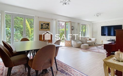 Appartamento a Adamville, Saint-Maur-des-Fossés, Francia 1
