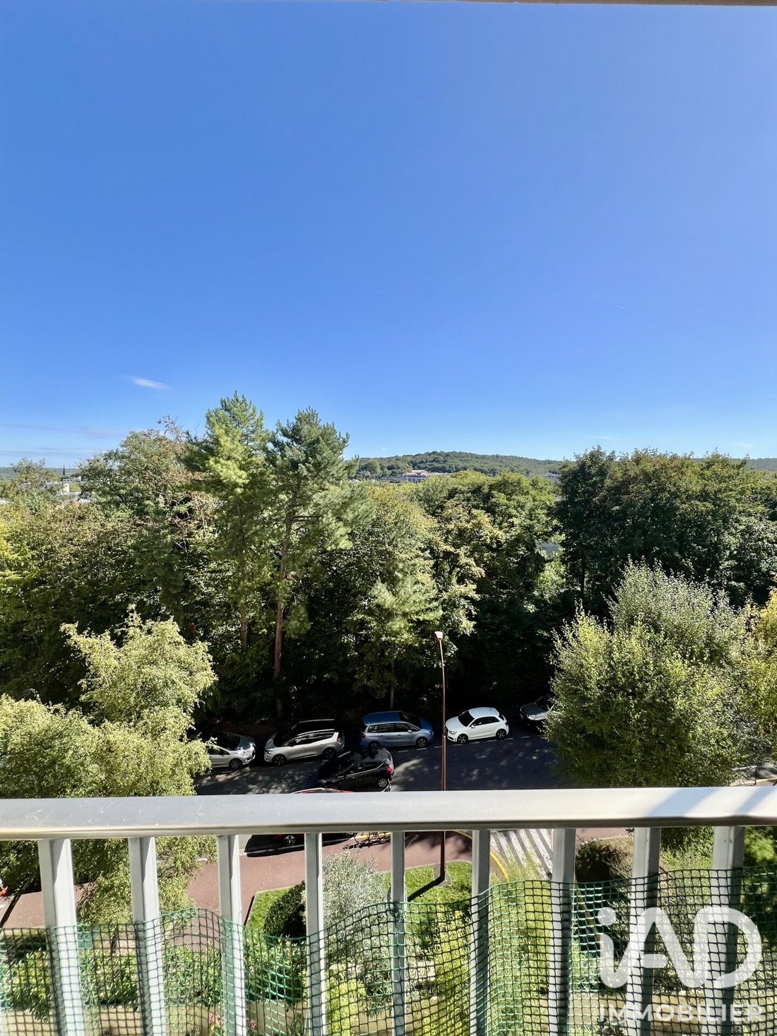 Apartment in Rive Droite, Viroflay, France 1 - 18540767