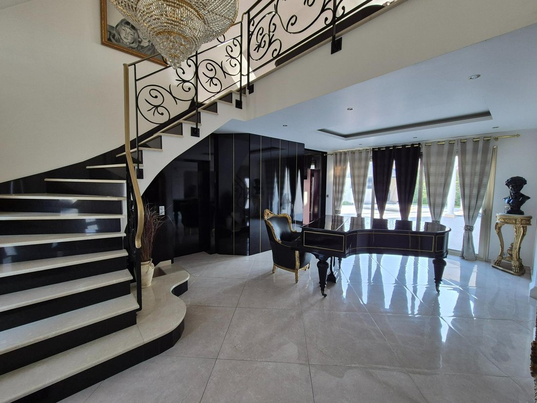 House in Breval, Ile-de-France, France 4 - 18539117