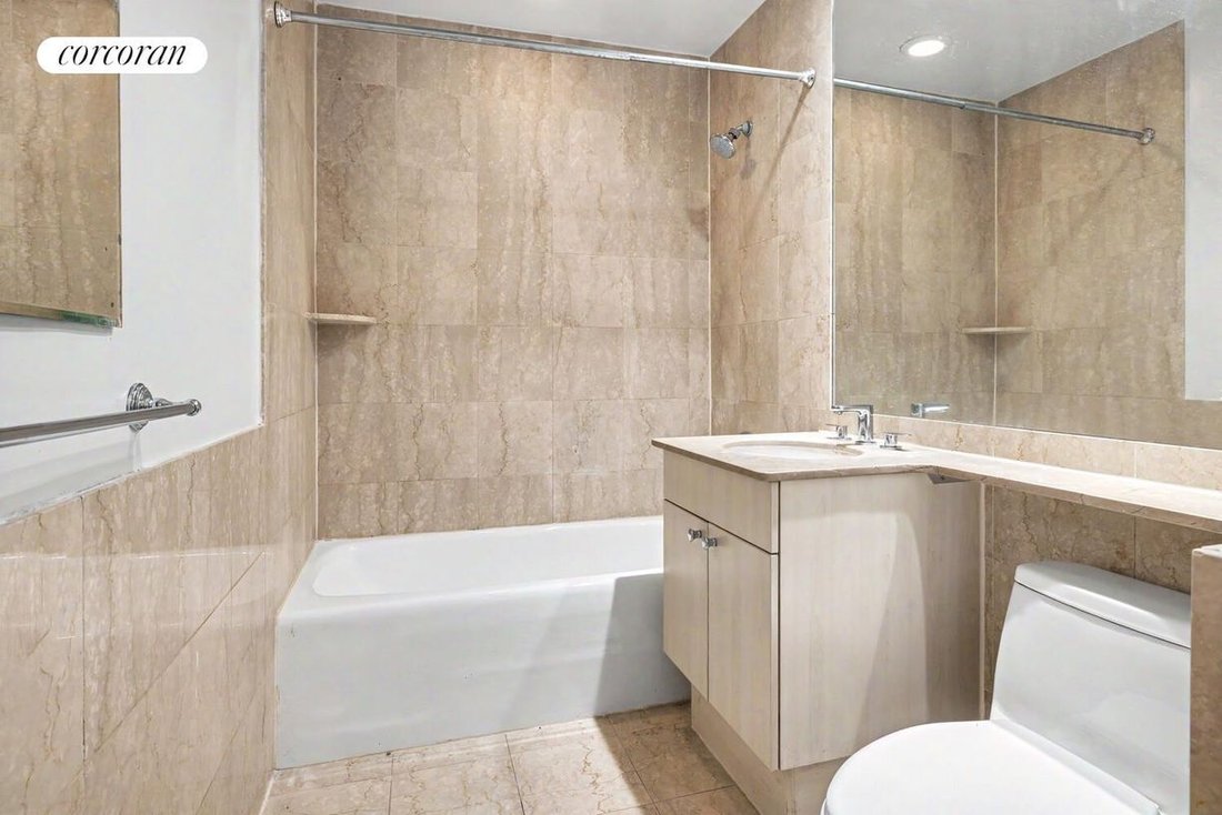 Condo in New York, New York, United States 4 - 18233284
