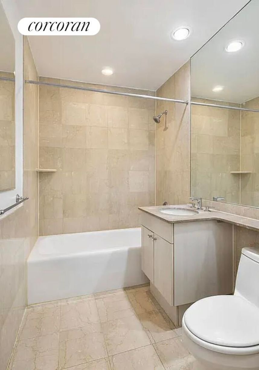Condo in New York, New York, United States 4 - 17213711