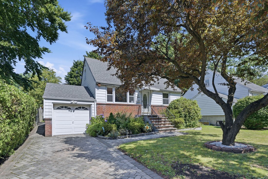 Maywood, New Jersey, United States 2 - 18539033