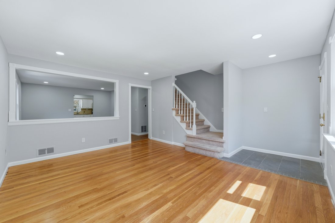 Maywood, New Jersey, United States 4 - 18539033