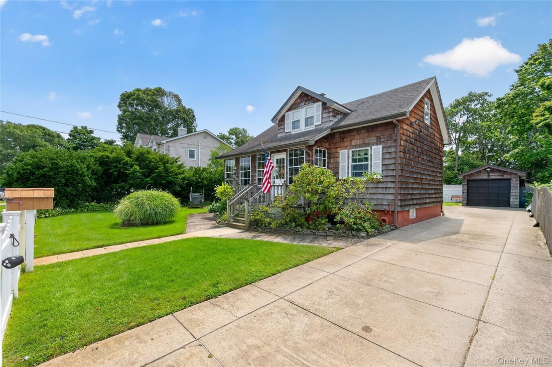 House in Islip, New York, United States 5 - 18539104
