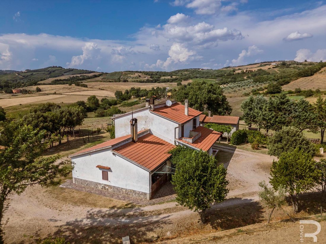 Farm Ranch in Cinigiano, Tuscany, Italy 3 - 18539073