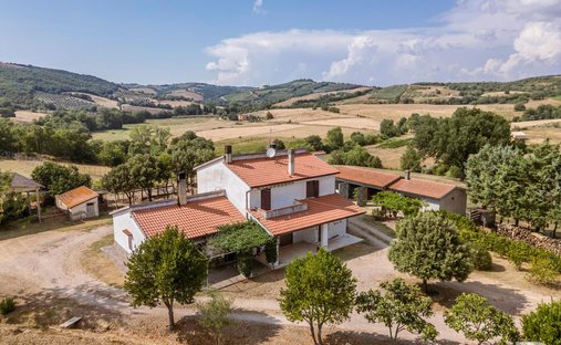 Farm Ranch in Cinigiano, Tuscany, Italy 1