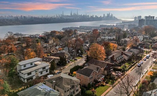 House in Cliffside Park, New Jersey, United States 1